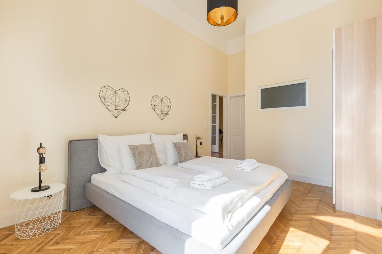 Center Dream 2br/2bath Budapest