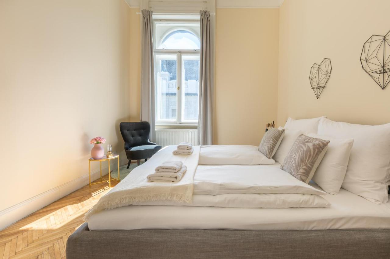 Center Dream 2br/2bath * Budapest